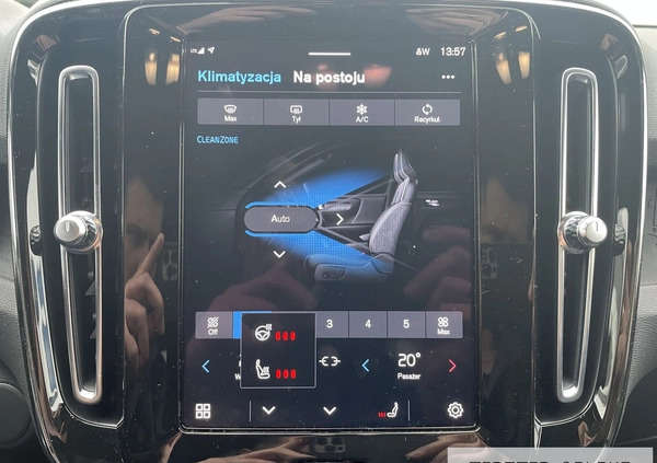 Volvo XC 40 cena 149900 przebieg: 14225, rok produkcji 2022 z Warszawa małe 529